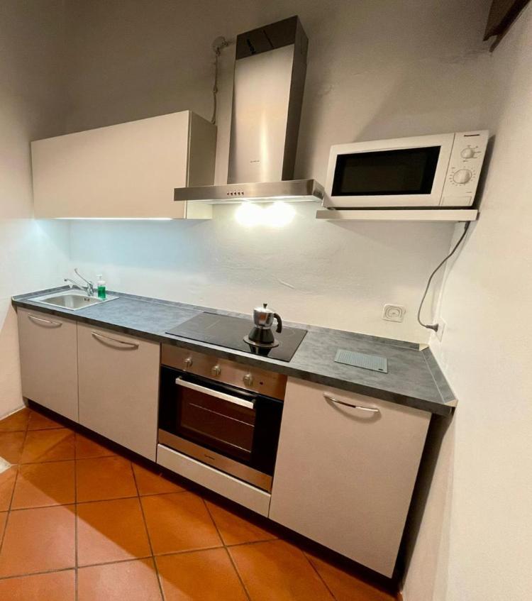 Sottoriva 12 City Center Large Apartment Werona Zewnętrze zdjęcie